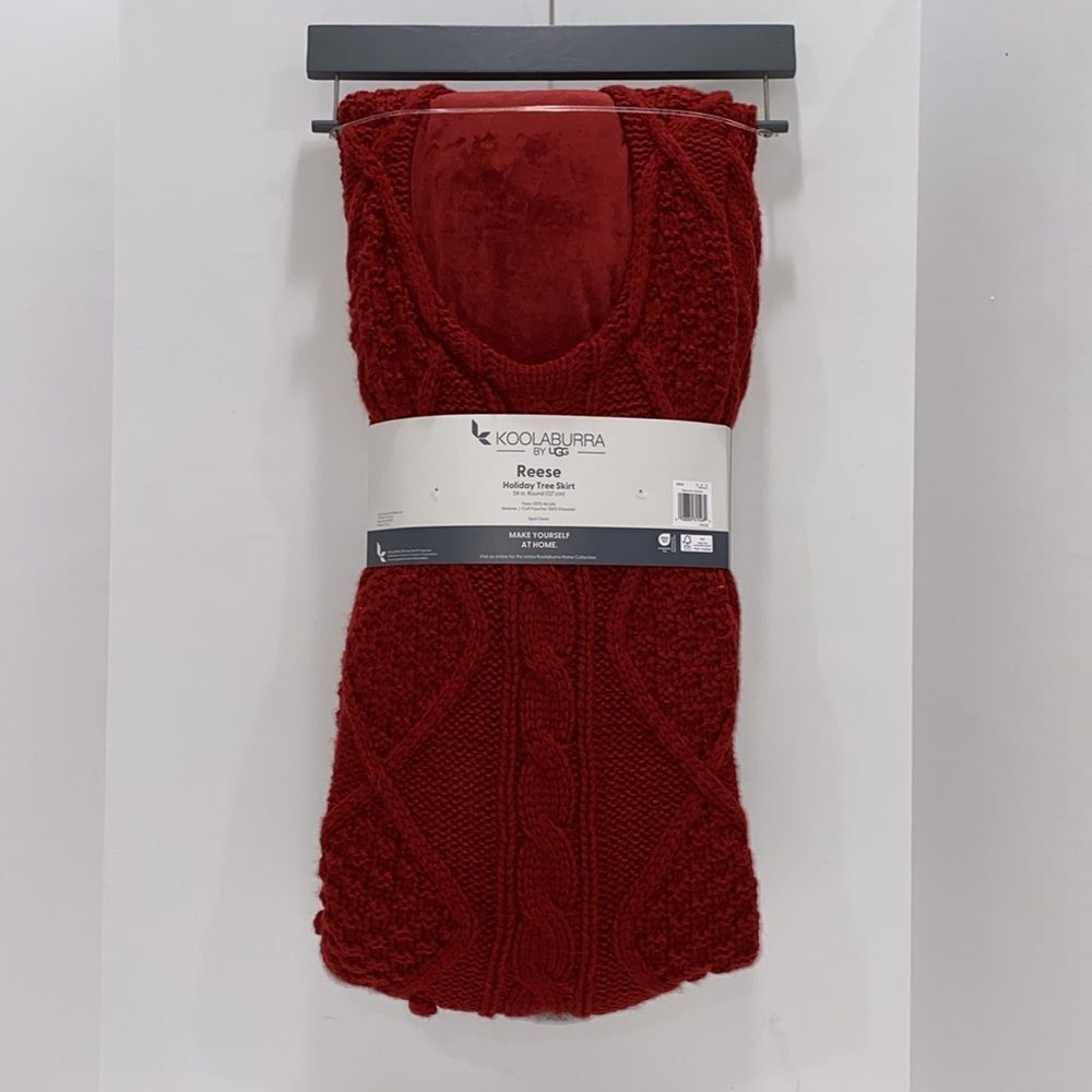 Koolaburra By UGG Reese 54" Round Knit Redwood Christmas Tree Holiday Skirt